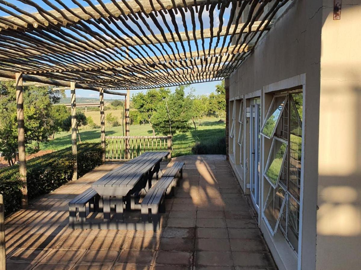 Koi Inn Hartbeespoort Esterno foto