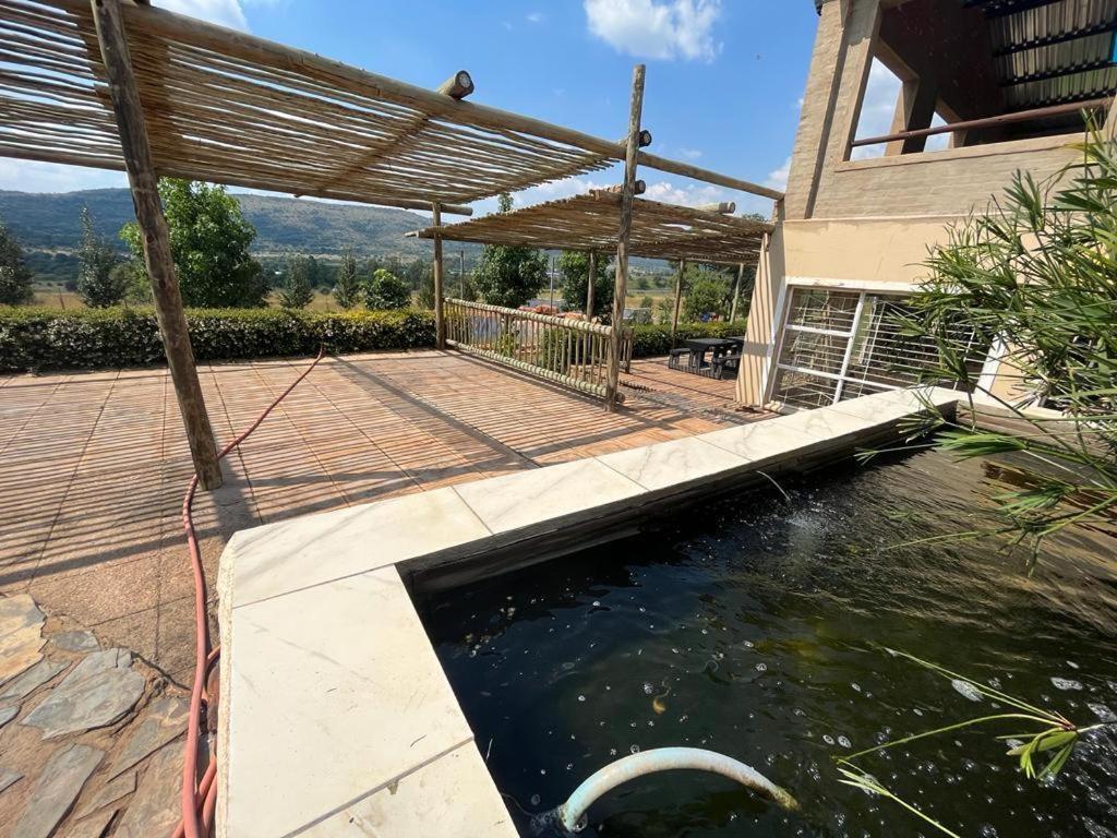 Koi Inn Hartbeespoort Esterno foto