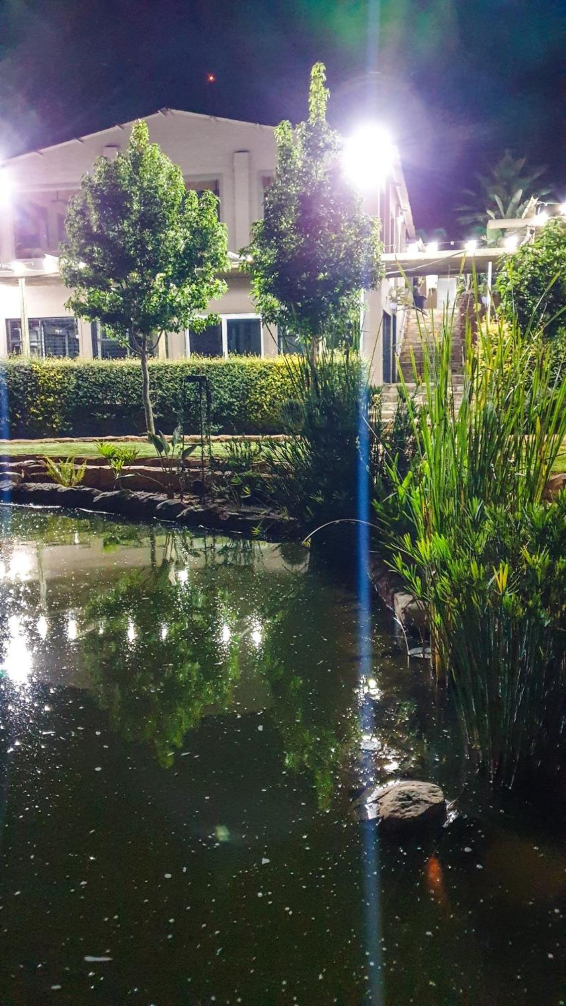 Koi Inn Hartbeespoort Esterno foto